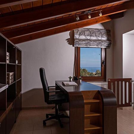Villa Ellovos With Private Pool Rethymno Esterno foto