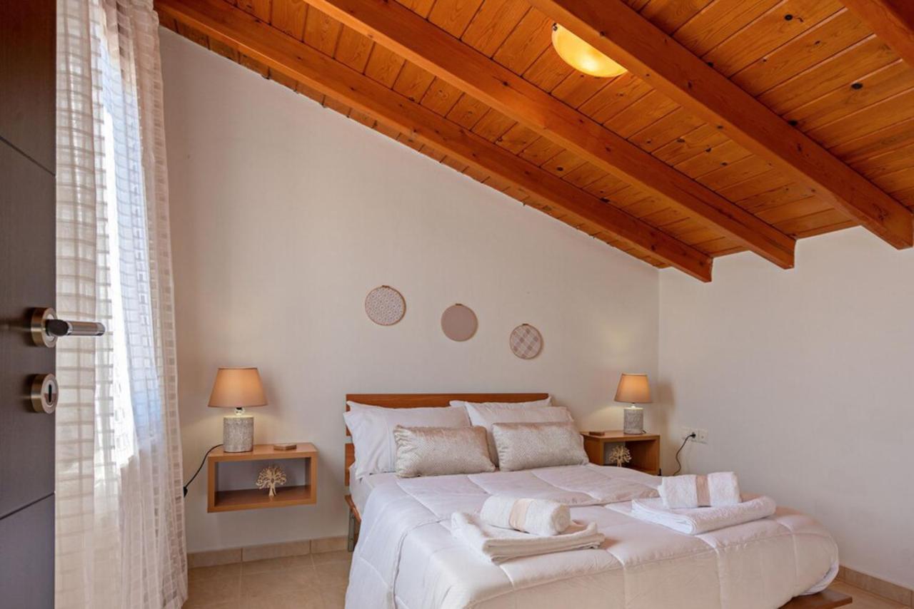Villa Ellovos With Private Pool Rethymno Esterno foto